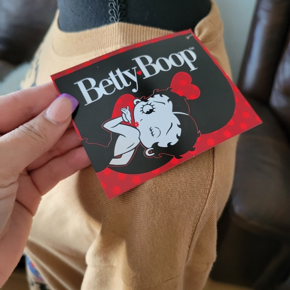 Betty Boop Tee - Picture 4 of 5